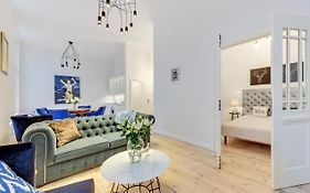 Navy Group - Apartamenty Dluga 35